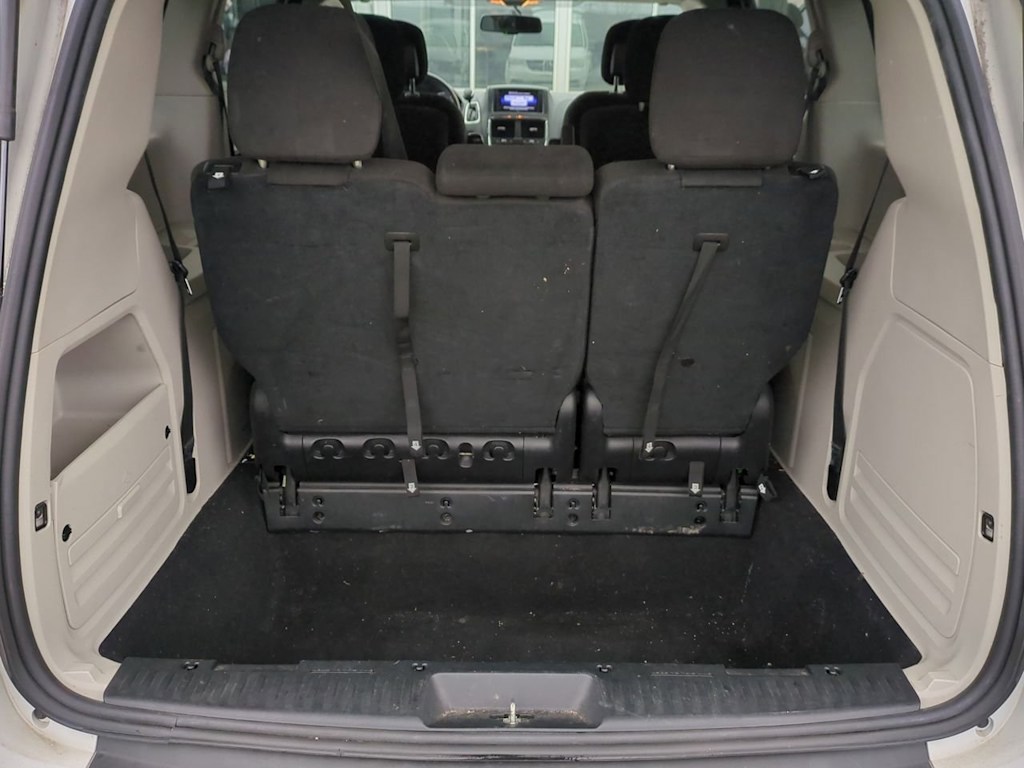 Thumbnail: 2016 Dodge Grand Caravan - 32