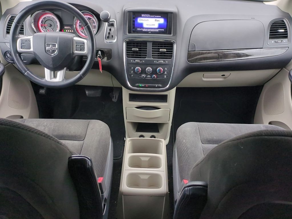 Thumbnail: 2016 Dodge Grand Caravan - 9