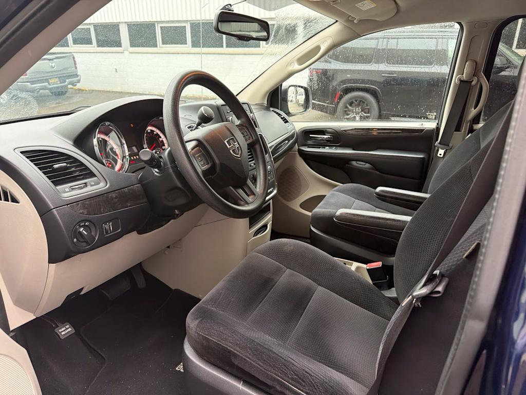 Thumbnail: 2014 Dodge Grand Caravan - 2