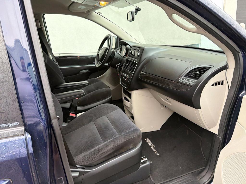 Thumbnail: 2014 Dodge Grand Caravan - 9