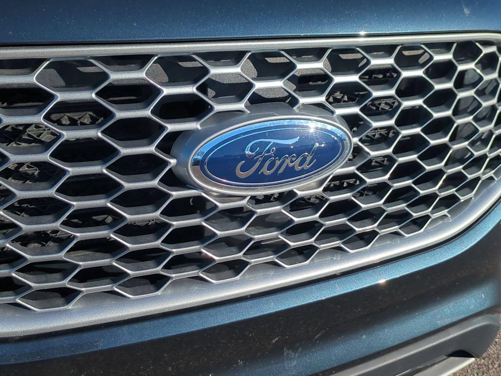Thumbnail: 2023 Ford Edge - 26