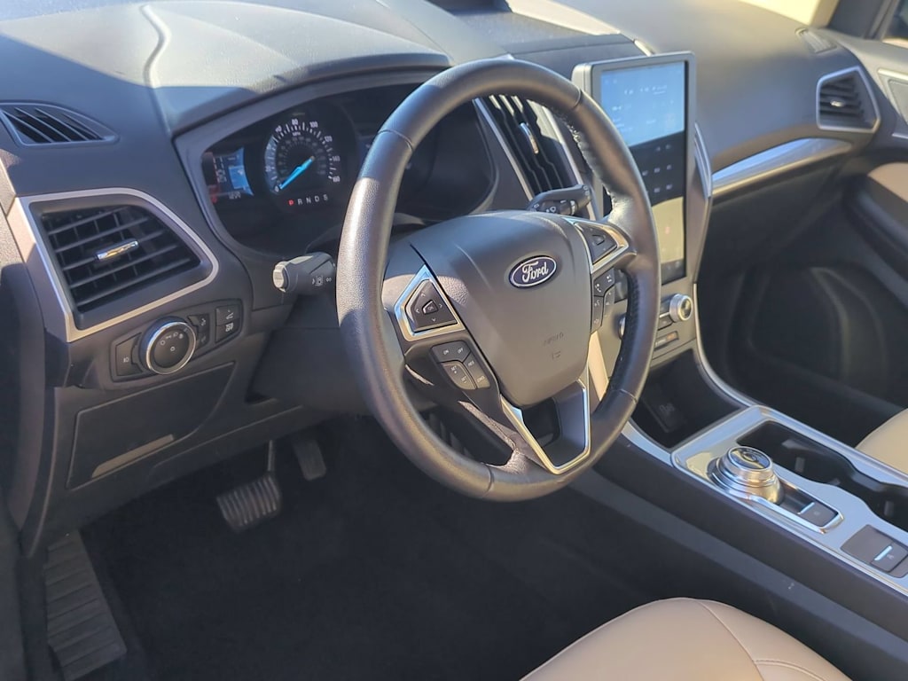 Thumbnail: 2023 Ford Edge - 2
