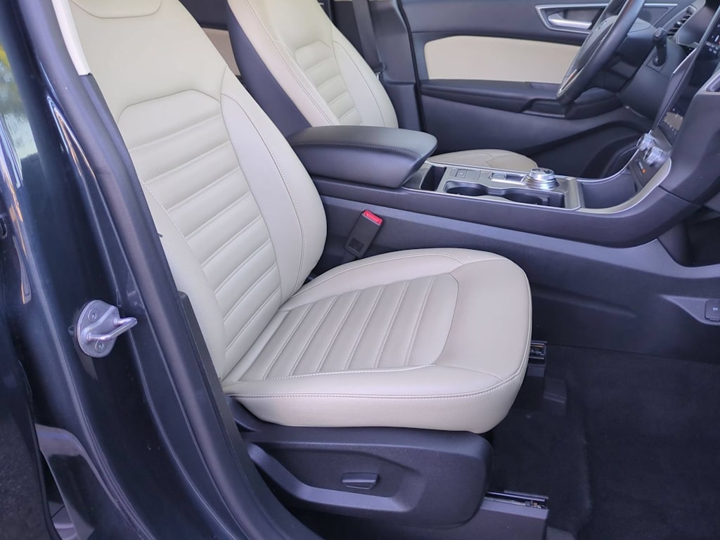 Thumbnail: 2023 Ford Edge - 11