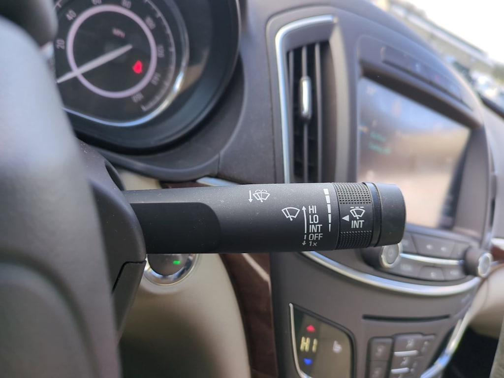 Thumbnail: 2016 Buick Regal - 14