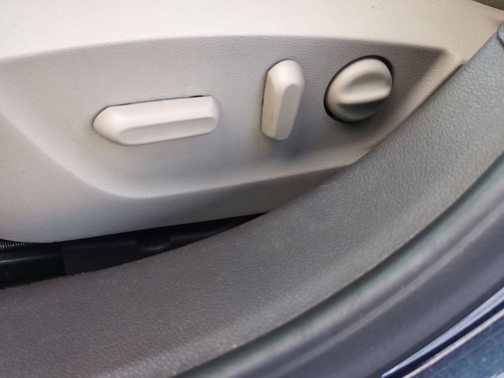 Thumbnail: 2016 Buick Regal - 24