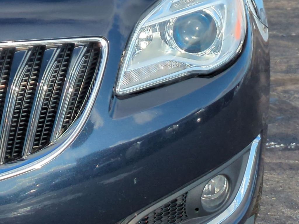 Thumbnail: 2016 Buick Regal - 22