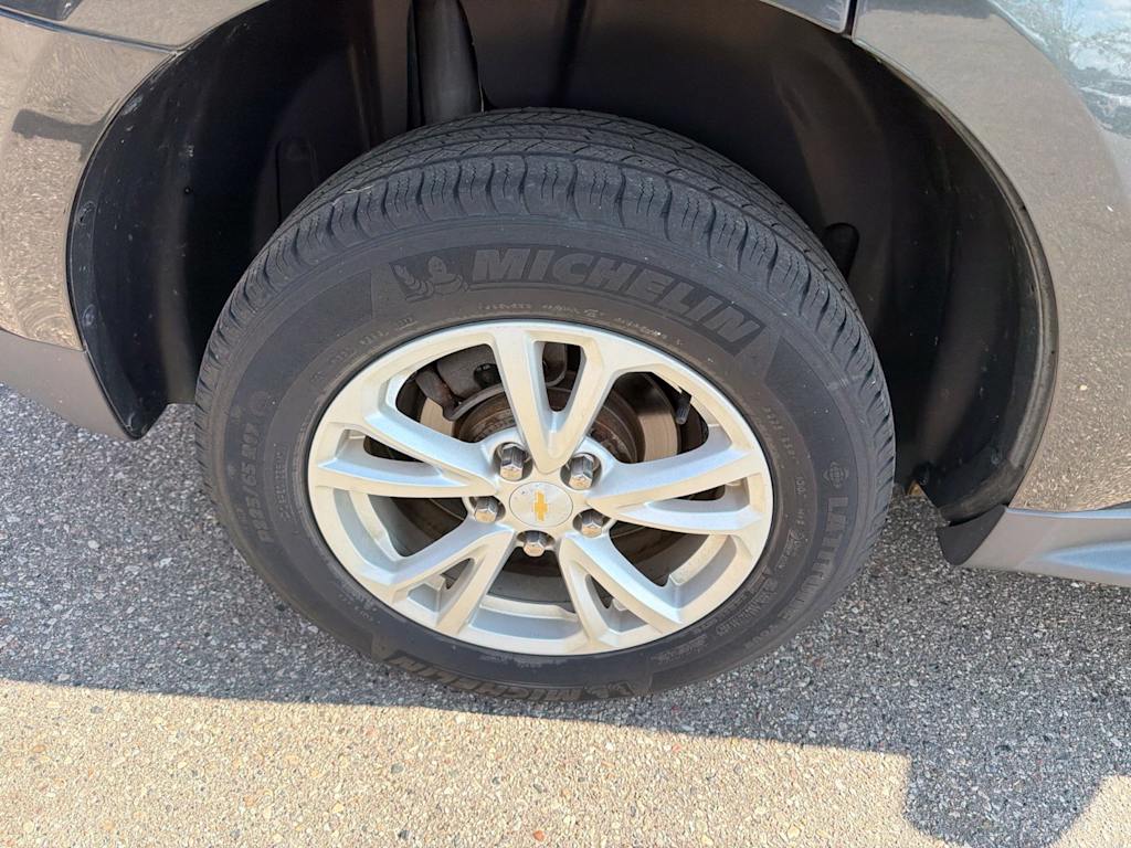 Thumbnail: 2017 Chevrolet Equinox - 19