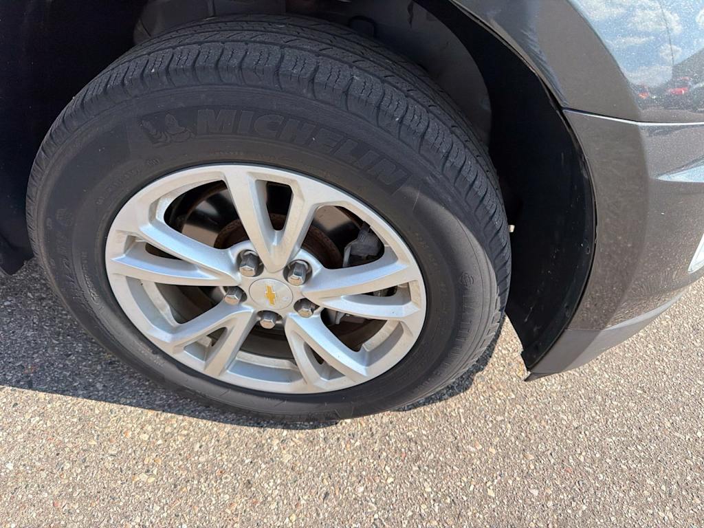 Thumbnail: 2017 Chevrolet Equinox - 18