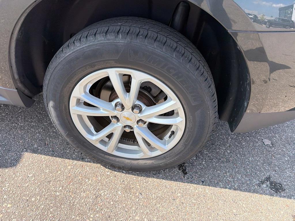 Thumbnail: 2017 Chevrolet Equinox - 7