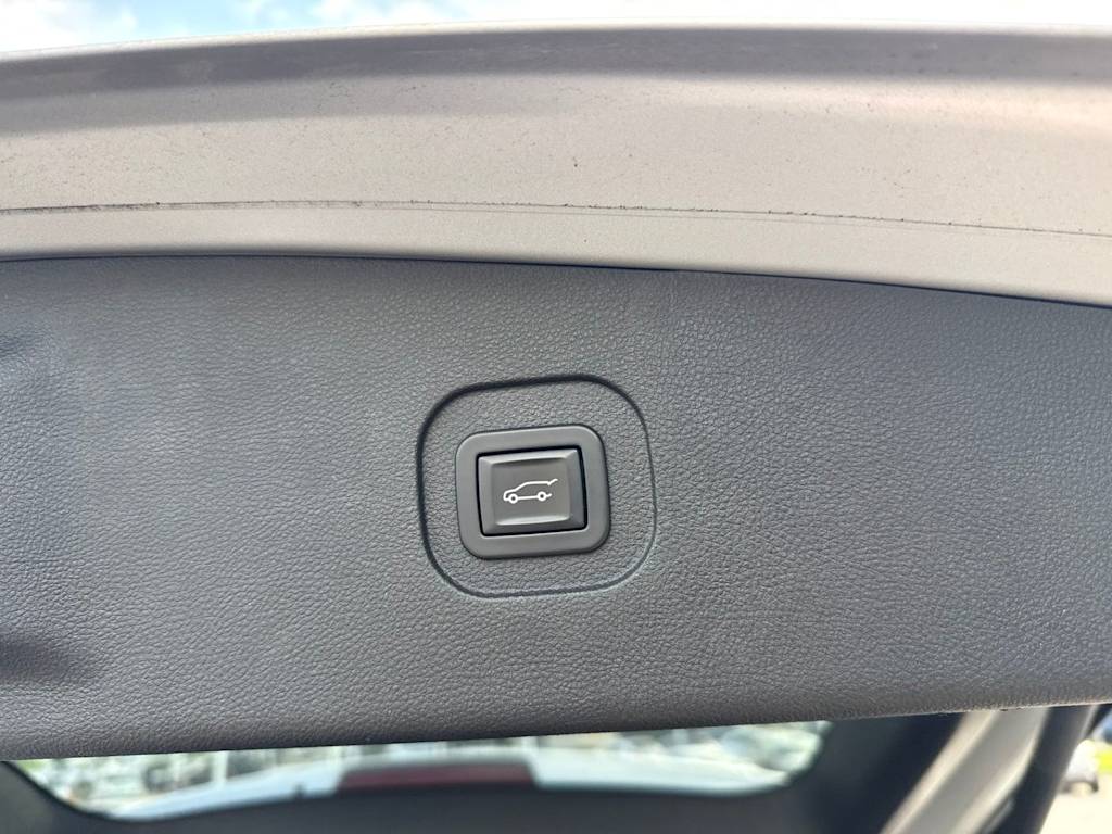 Thumbnail: 2016 Chevrolet Equinox - 24