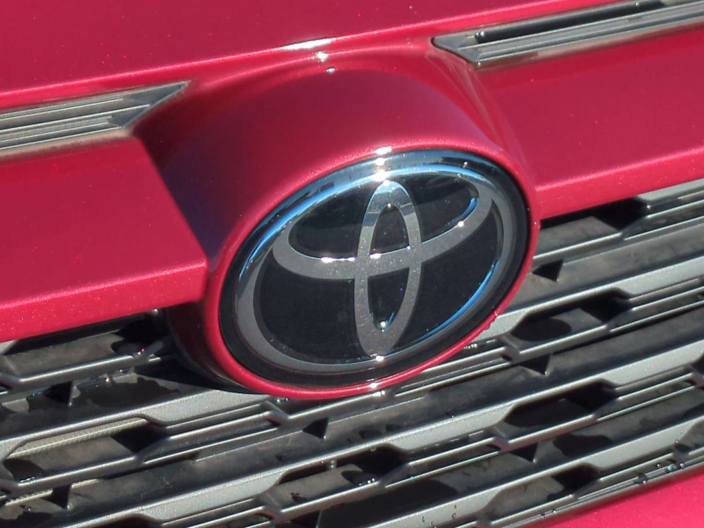 Thumbnail: 2023 Toyota RAV4 - 7