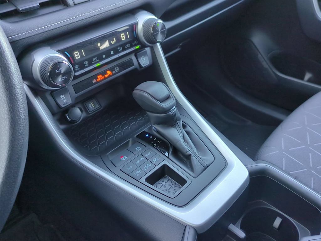 Thumbnail: 2023 Toyota RAV4 - 15