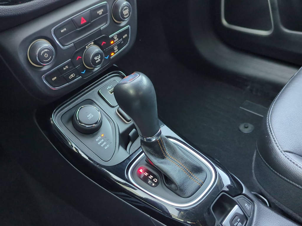 Thumbnail: 2020 Jeep Compass - 15