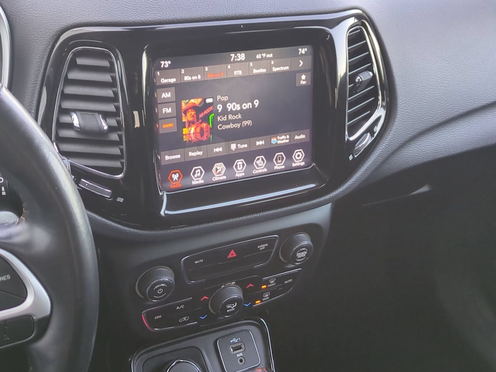 Thumbnail: 2020 Jeep Compass - 14