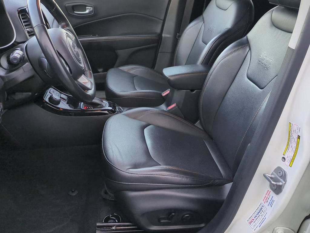 Thumbnail: 2020 Jeep Compass - 10
