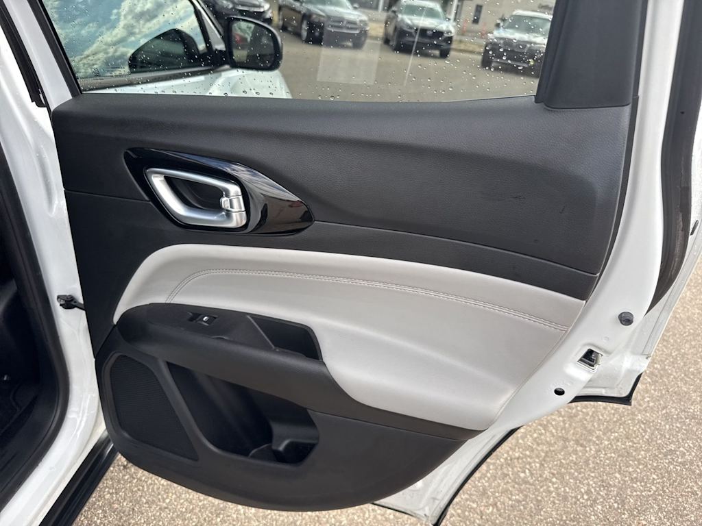 Thumbnail: 2023 Jeep Compass - 25