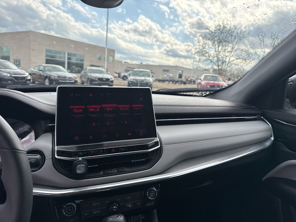 Thumbnail: 2023 Jeep Compass - 13