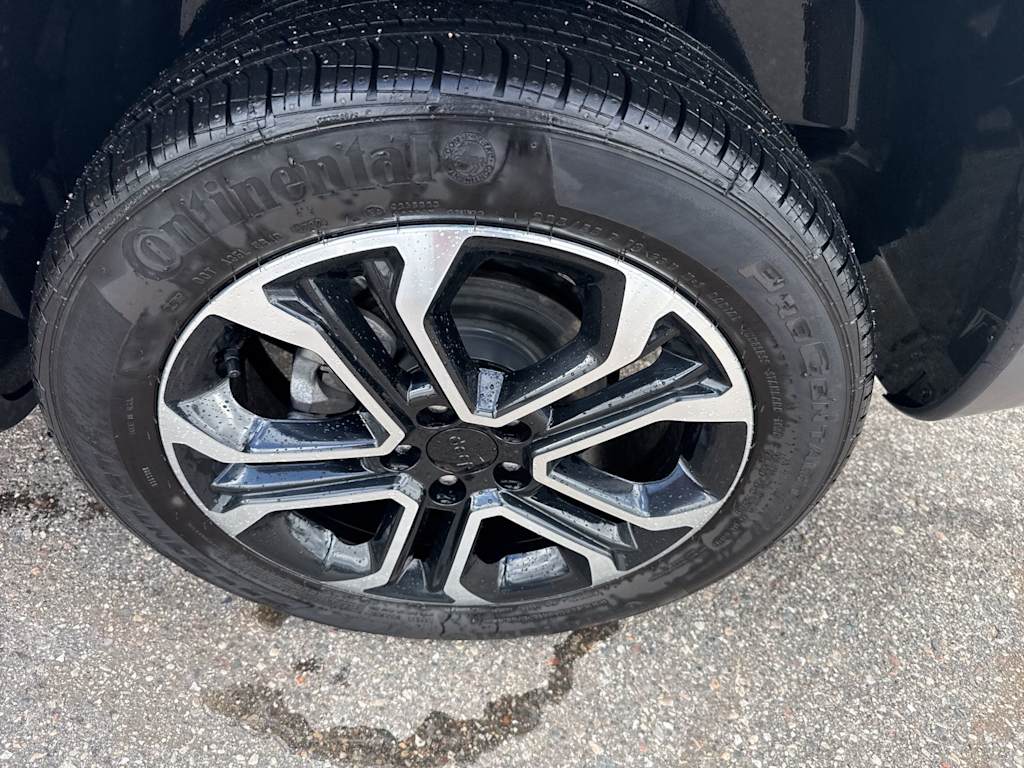 Thumbnail: 2023 Jeep Compass - 18