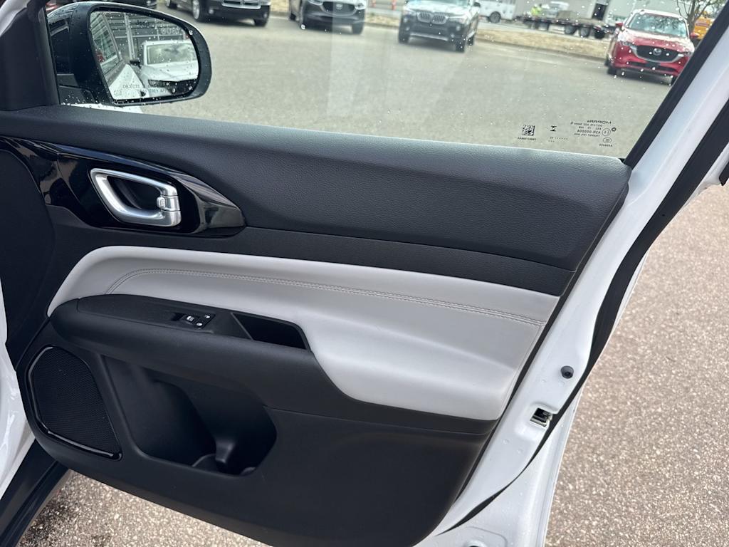 Thumbnail: 2023 Jeep Compass - 26