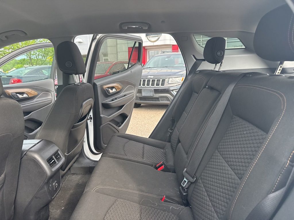 Thumbnail: 2019 GMC Terrain - 9
