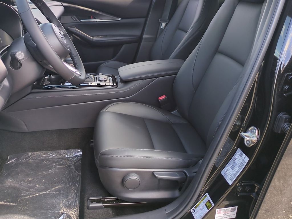 Thumbnail: 2025 Mazda CX-30 - 10