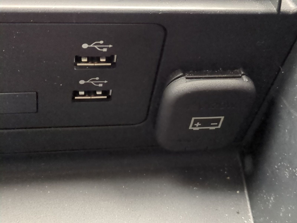 Thumbnail: 2023 Mazda CX-30 - 32