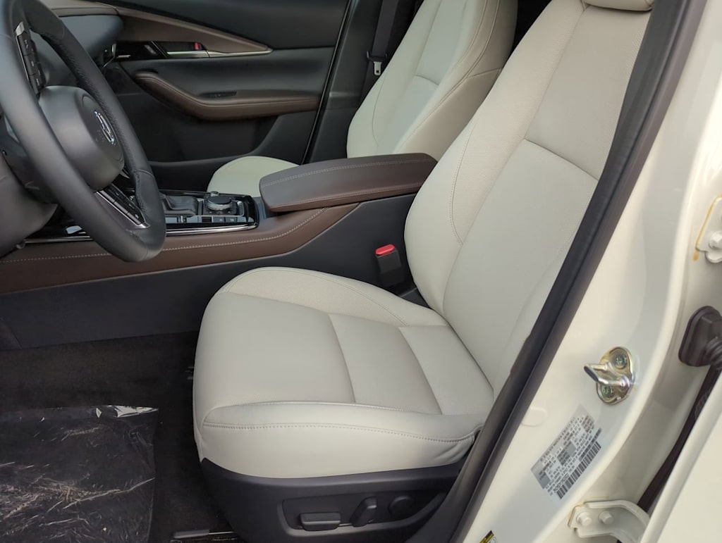 Thumbnail: 2025 Mazda CX-30 - 10