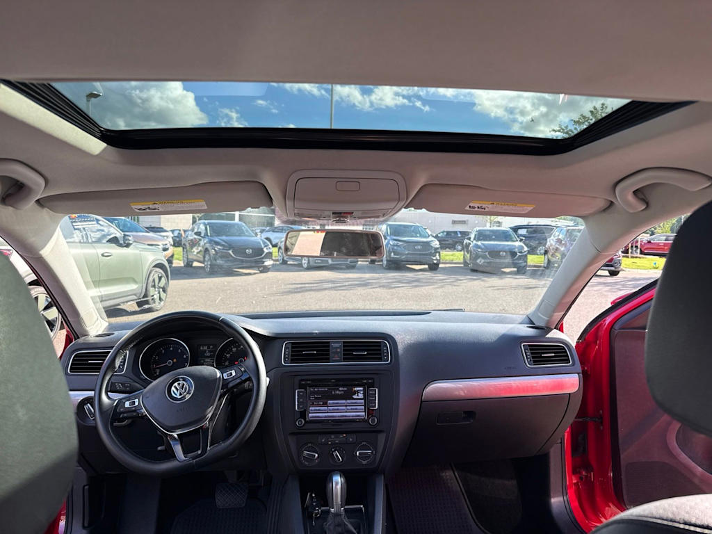 Thumbnail: 2015 Volkswagen Jetta - 2