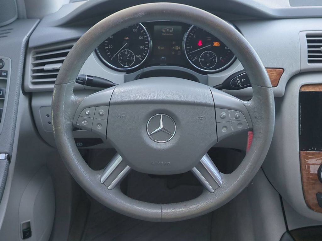 Thumbnail: 2007 Mercedes-Benz R-Class - 13