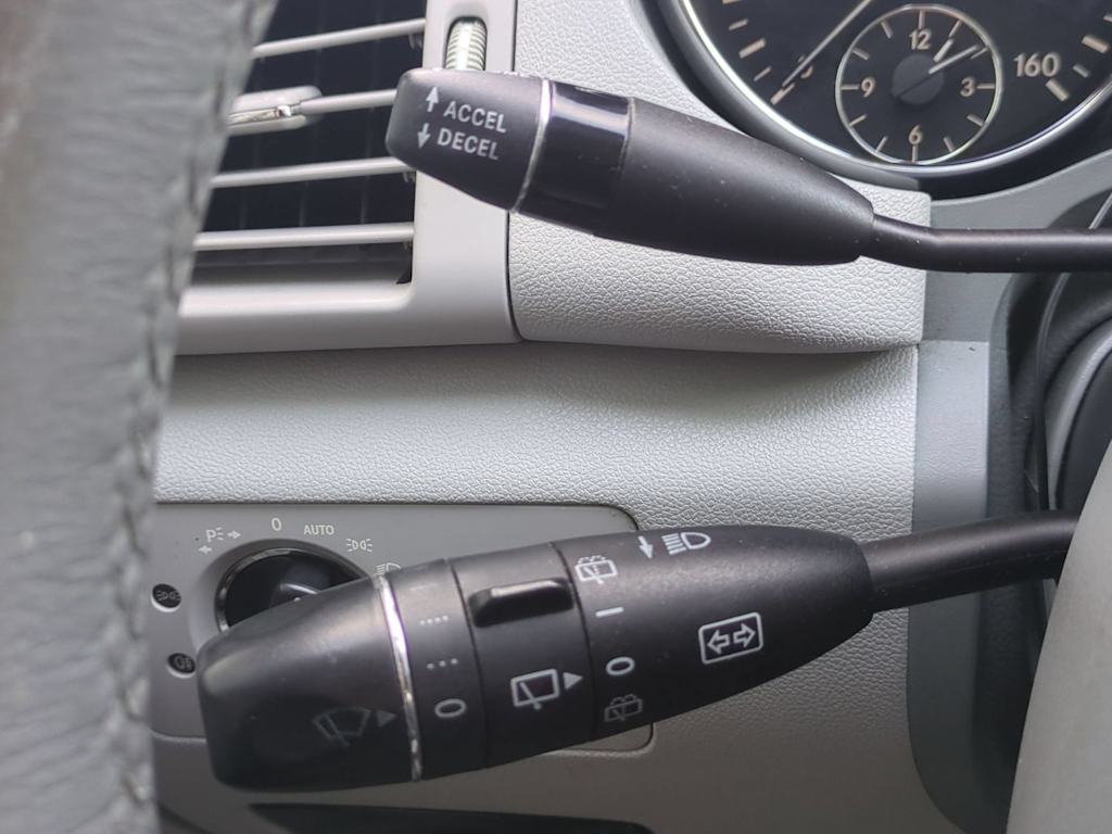 Thumbnail: 2007 Mercedes-Benz R-Class - 33