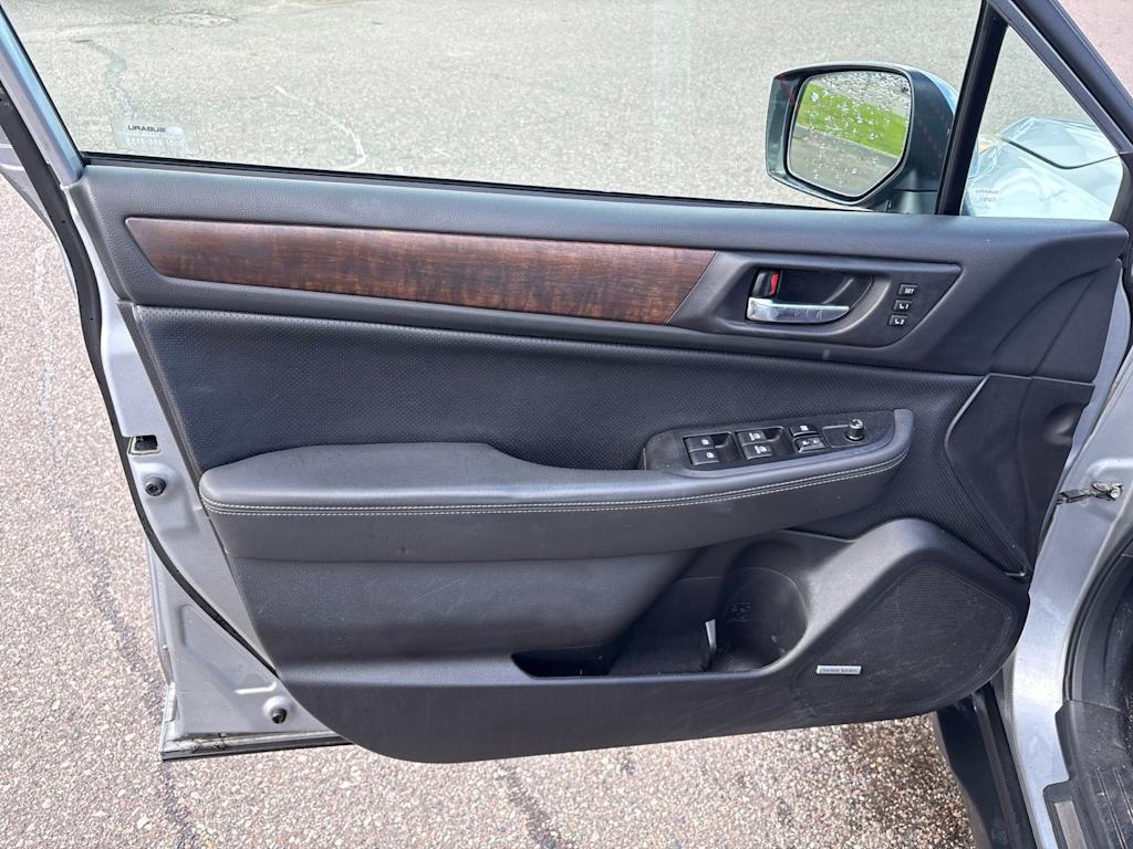 Thumbnail: 2015 Subaru Outback - 21