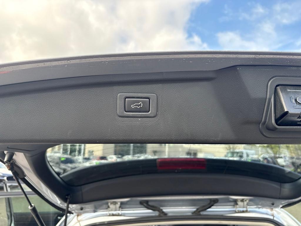 Thumbnail: 2015 Subaru Outback - 23