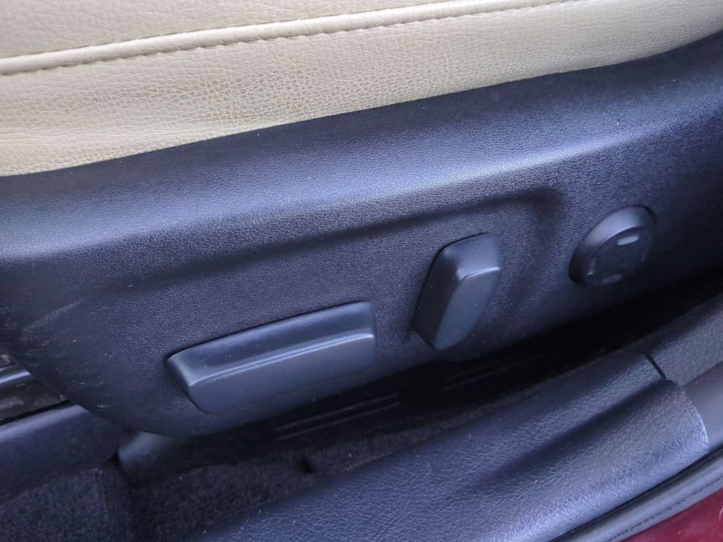 Thumbnail: 2015 Toyota Avalon - 24