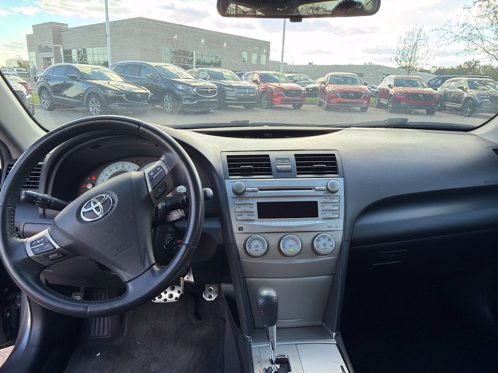 Thumbnail: 2011 Toyota Camry - 9