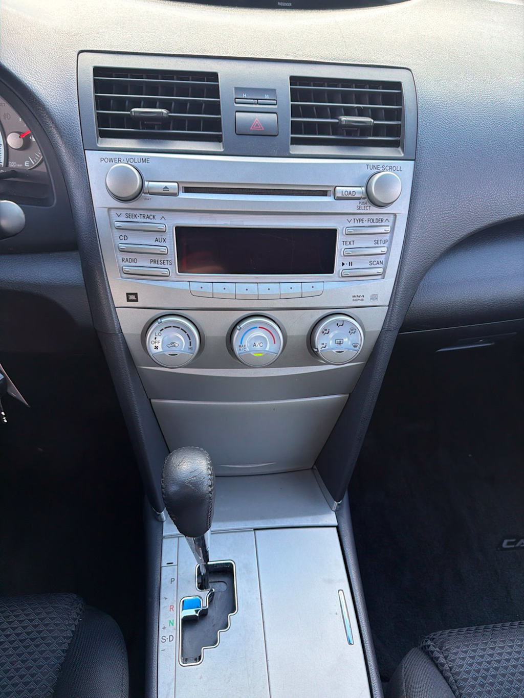 Thumbnail: 2011 Toyota Camry - 27