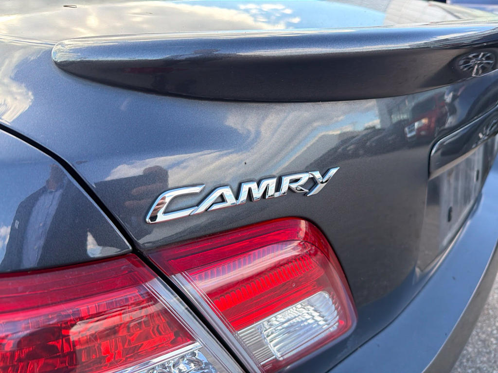 Thumbnail: 2011 Toyota Camry - 25