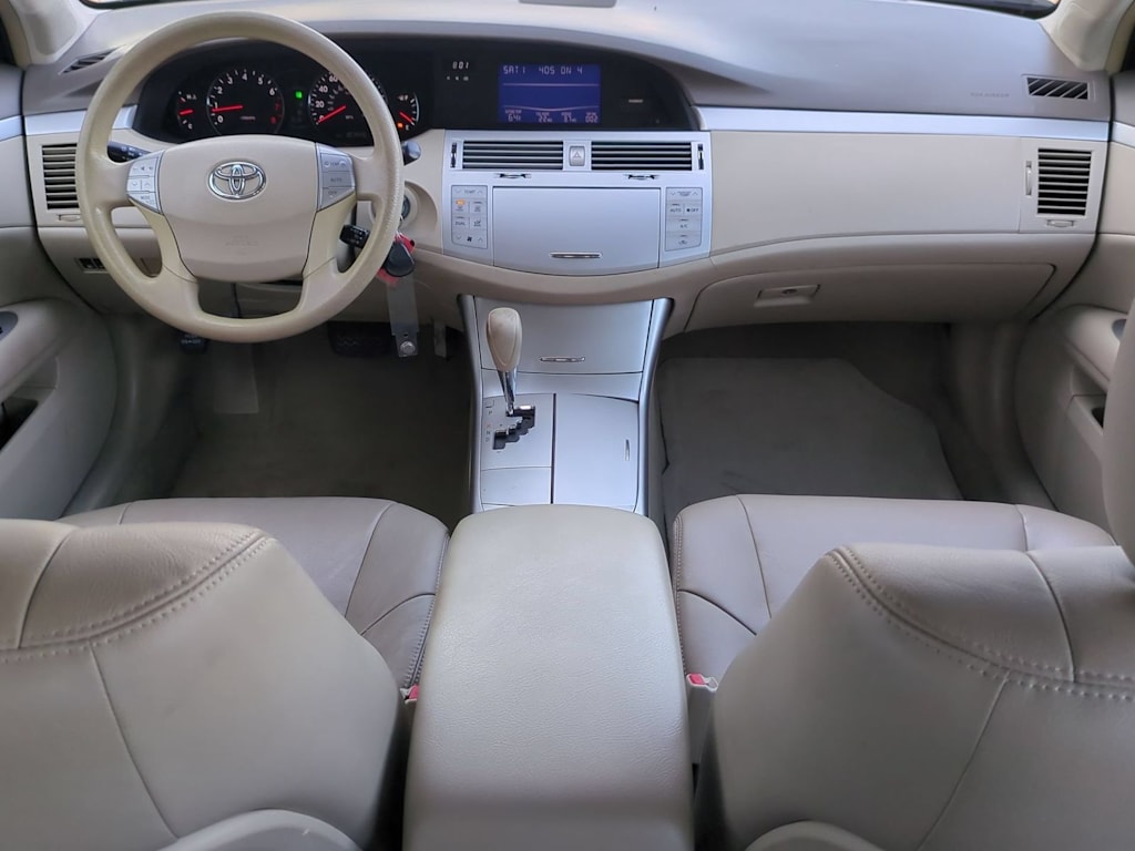 Thumbnail: 2010 Toyota Avalon - 10