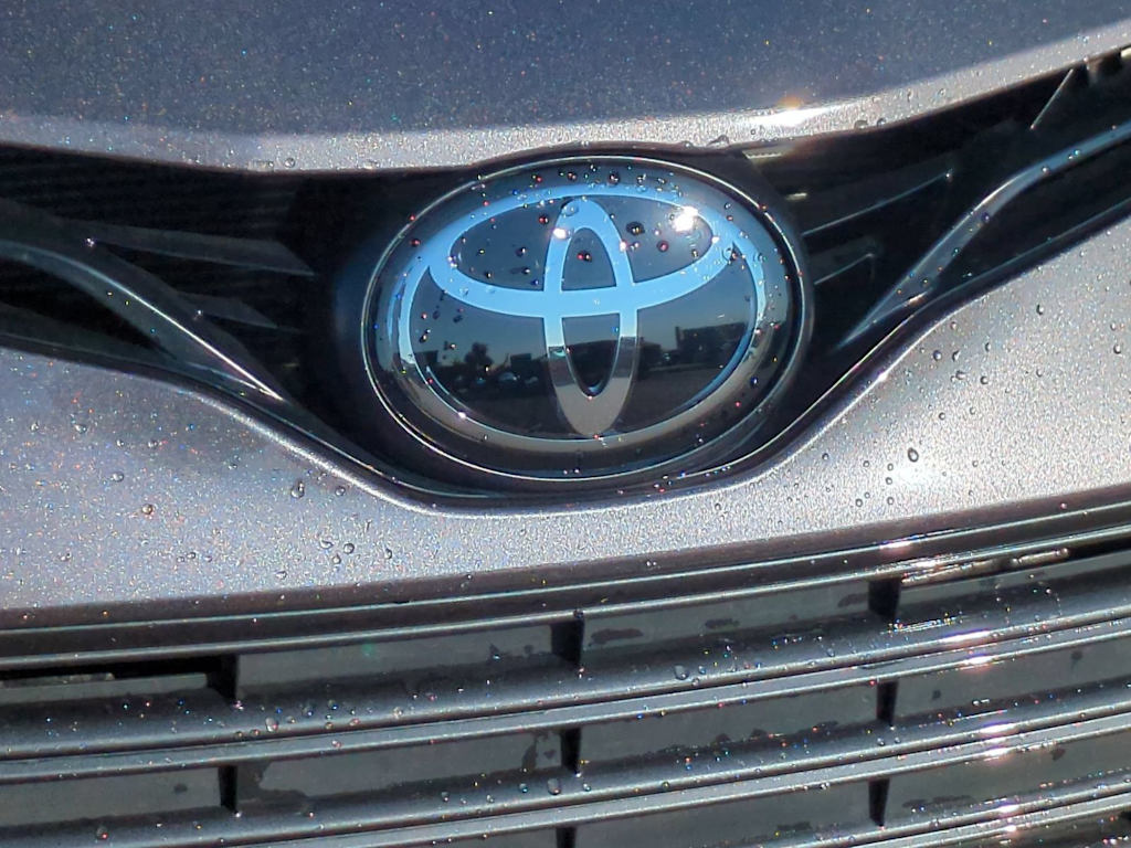 Thumbnail: 2023 Toyota Camry - 23