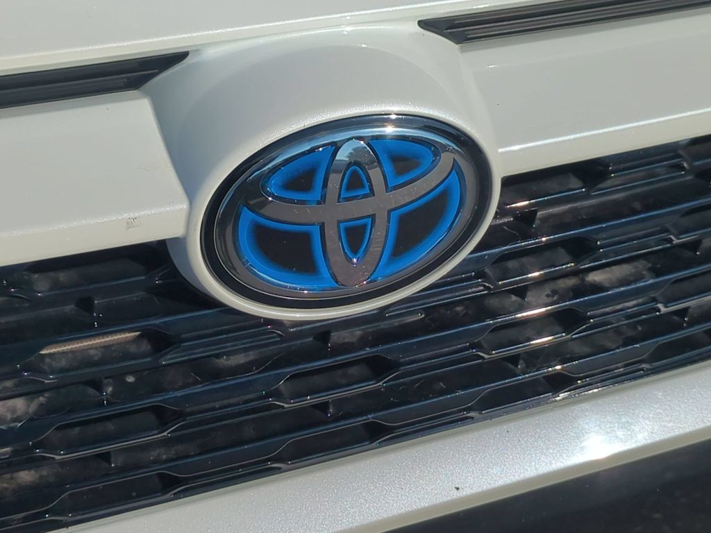 Thumbnail: 2022 Toyota RAV4 - 7