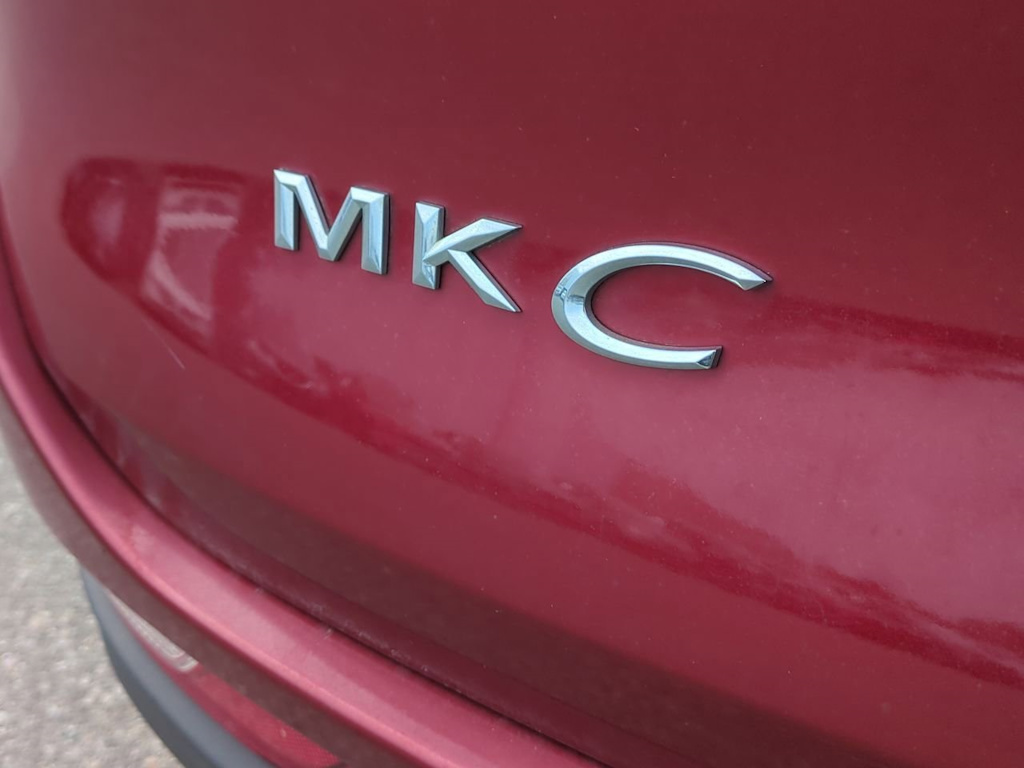 Thumbnail: 2017 Lincoln MKC - 23