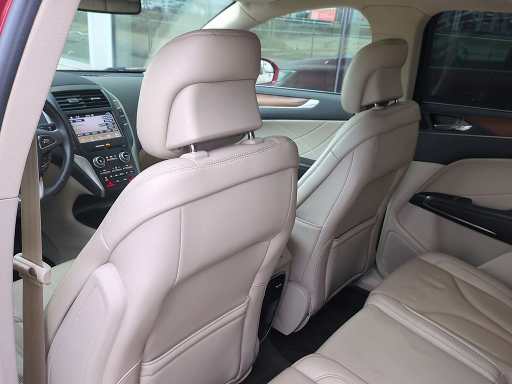 Thumbnail: 2017 Lincoln MKC - 11