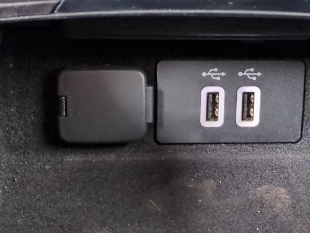 Thumbnail: 2017 Lincoln MKC - 32