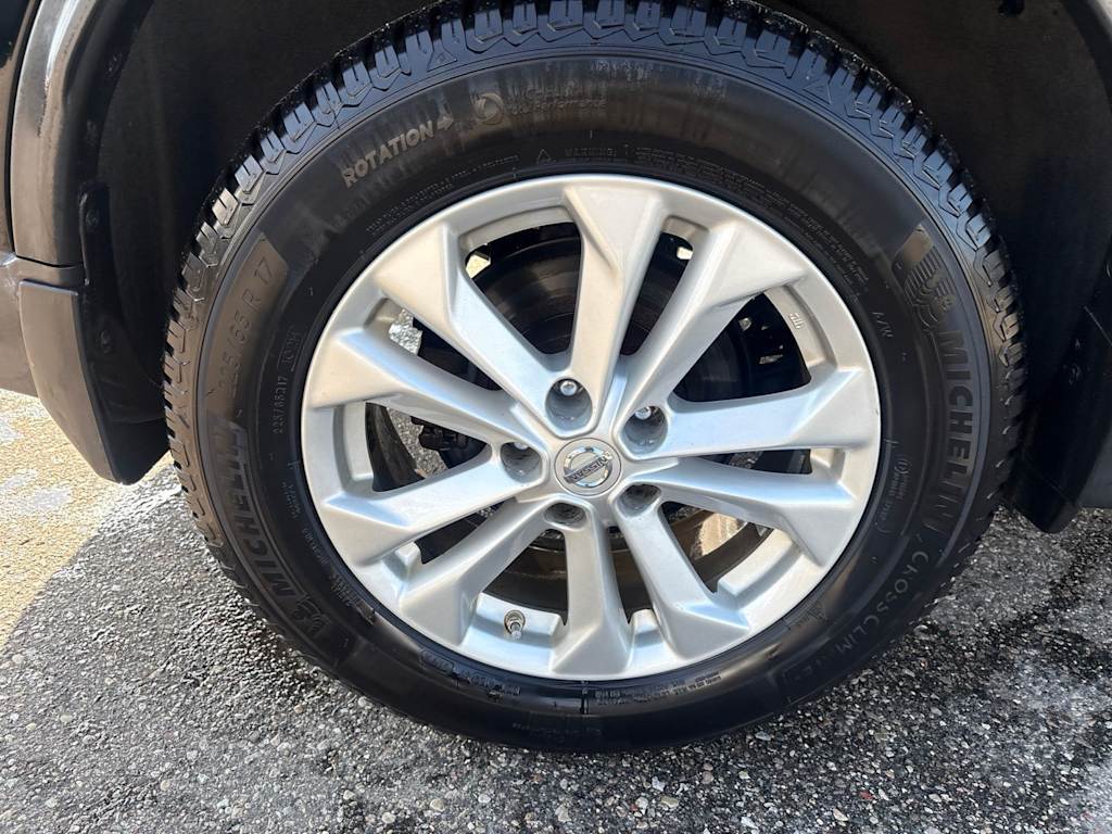Thumbnail: 2014 Nissan Rogue - 18