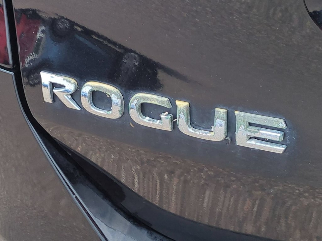 Thumbnail: 2014 Nissan Rogue - 25