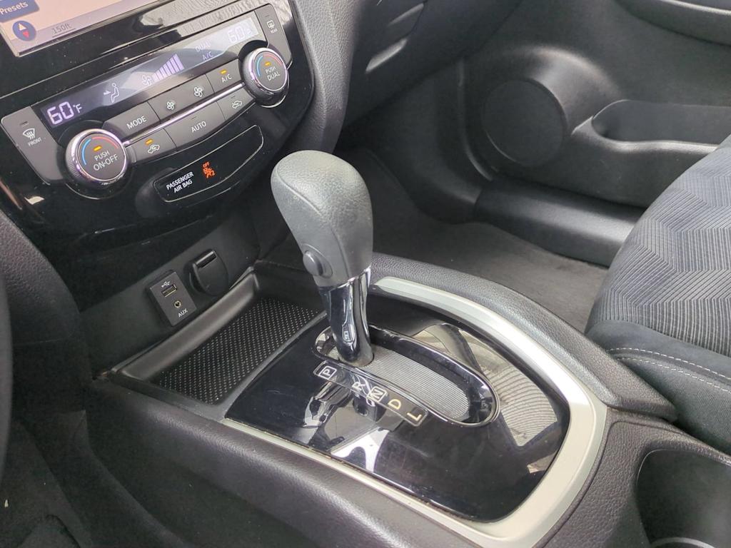 Thumbnail: 2014 Nissan Rogue - 16