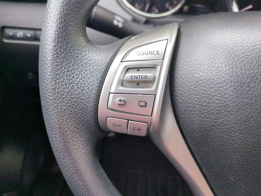 Thumbnail: 2014 Nissan Rogue - 31