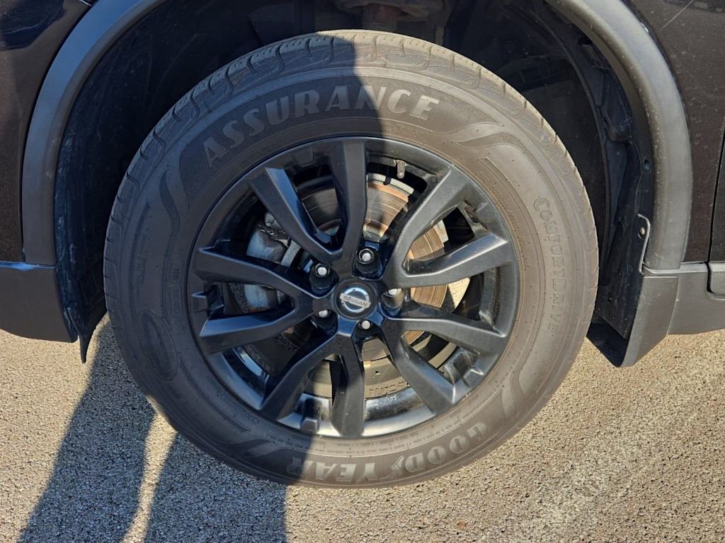 Thumbnail: 2017 Nissan Rogue - 5