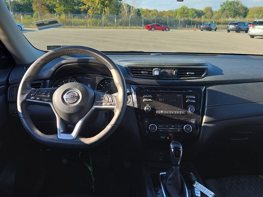 Thumbnail: 2017 Nissan Rogue - 2