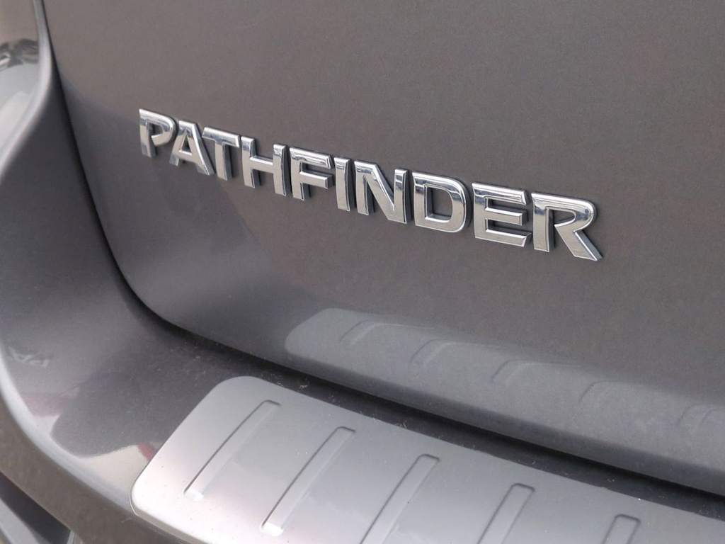 Thumbnail: 2018 Nissan Pathfinder - 24