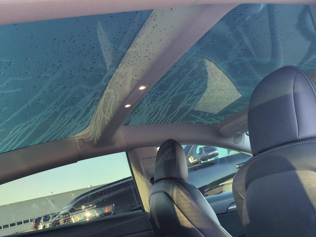 Thumbnail: 2022 Tesla Model 3 - 27